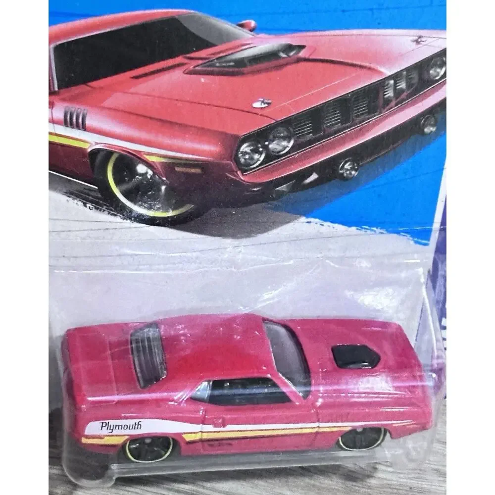Hot Wheels 2013 1/64 Diecast HW Showroom Red 1970 Dodge Hemi Cuda Hotwheels H82
